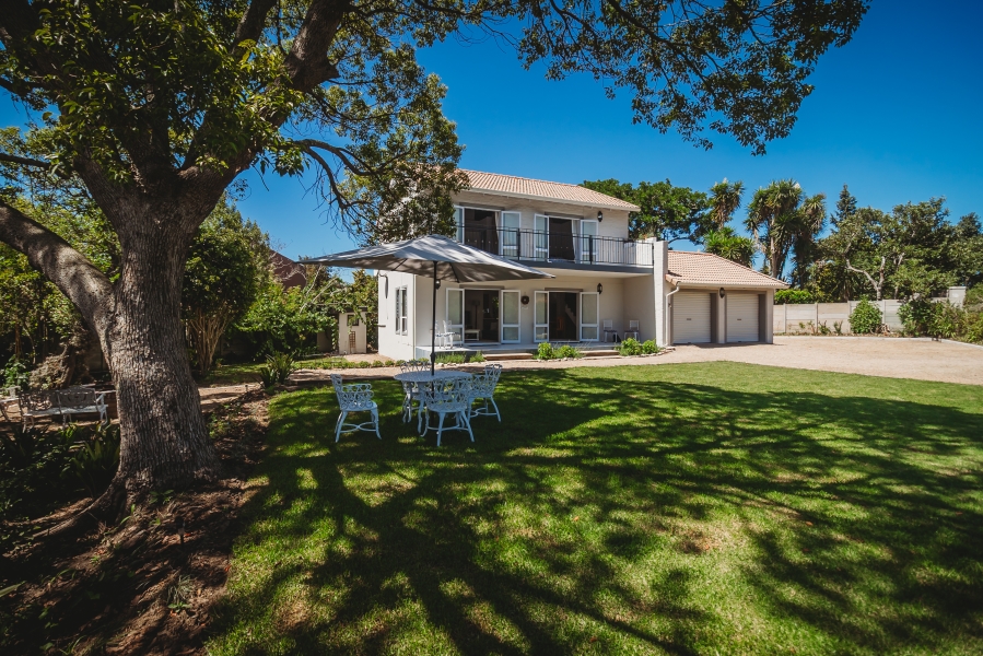 4 Bedroom Property for Sale in Fernridge Western Cape